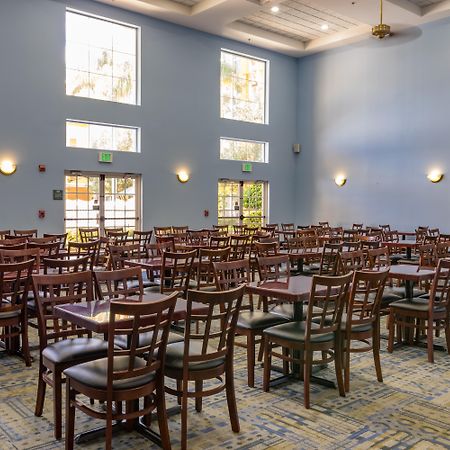 Surestay Plus By Best Western Orlando Lake Buena Vista Bagian luar foto