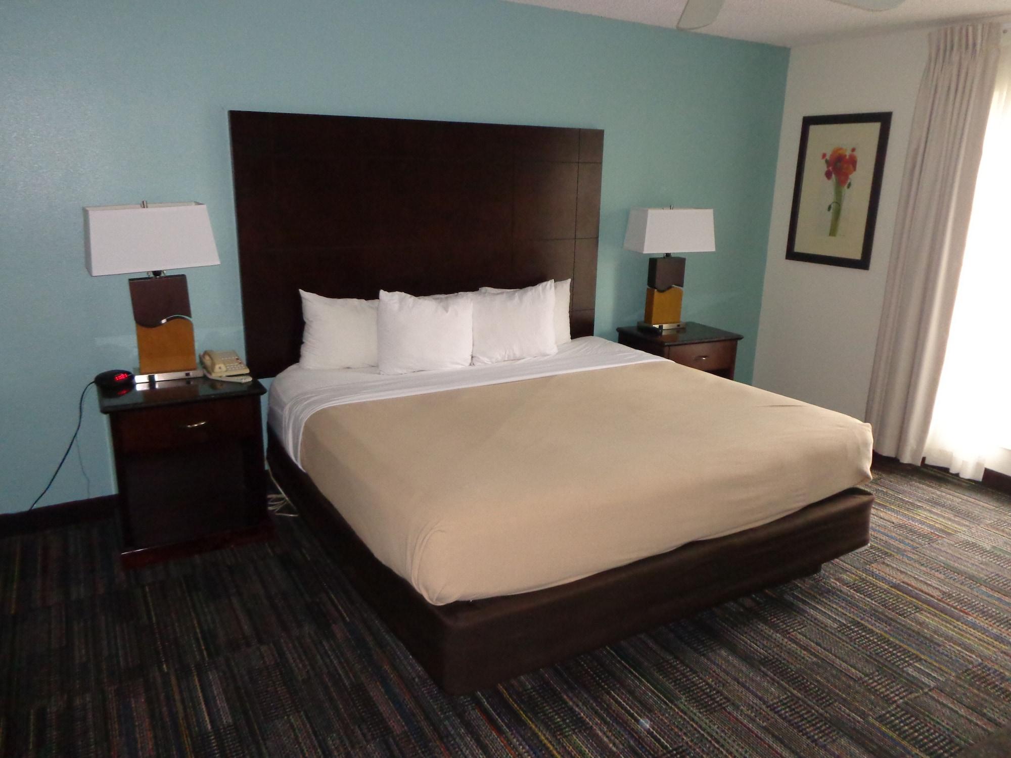 Surestay Plus By Best Western Orlando Lake Buena Vista Bagian luar foto