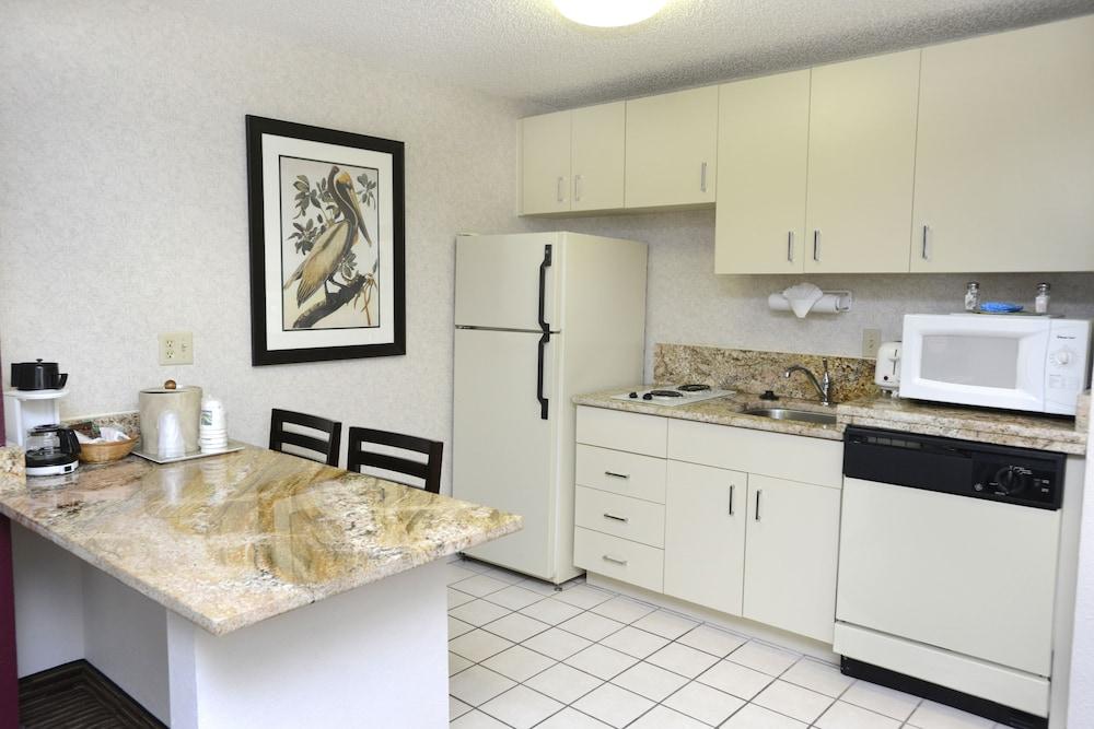 Surestay Plus By Best Western Orlando Lake Buena Vista Bagian luar foto