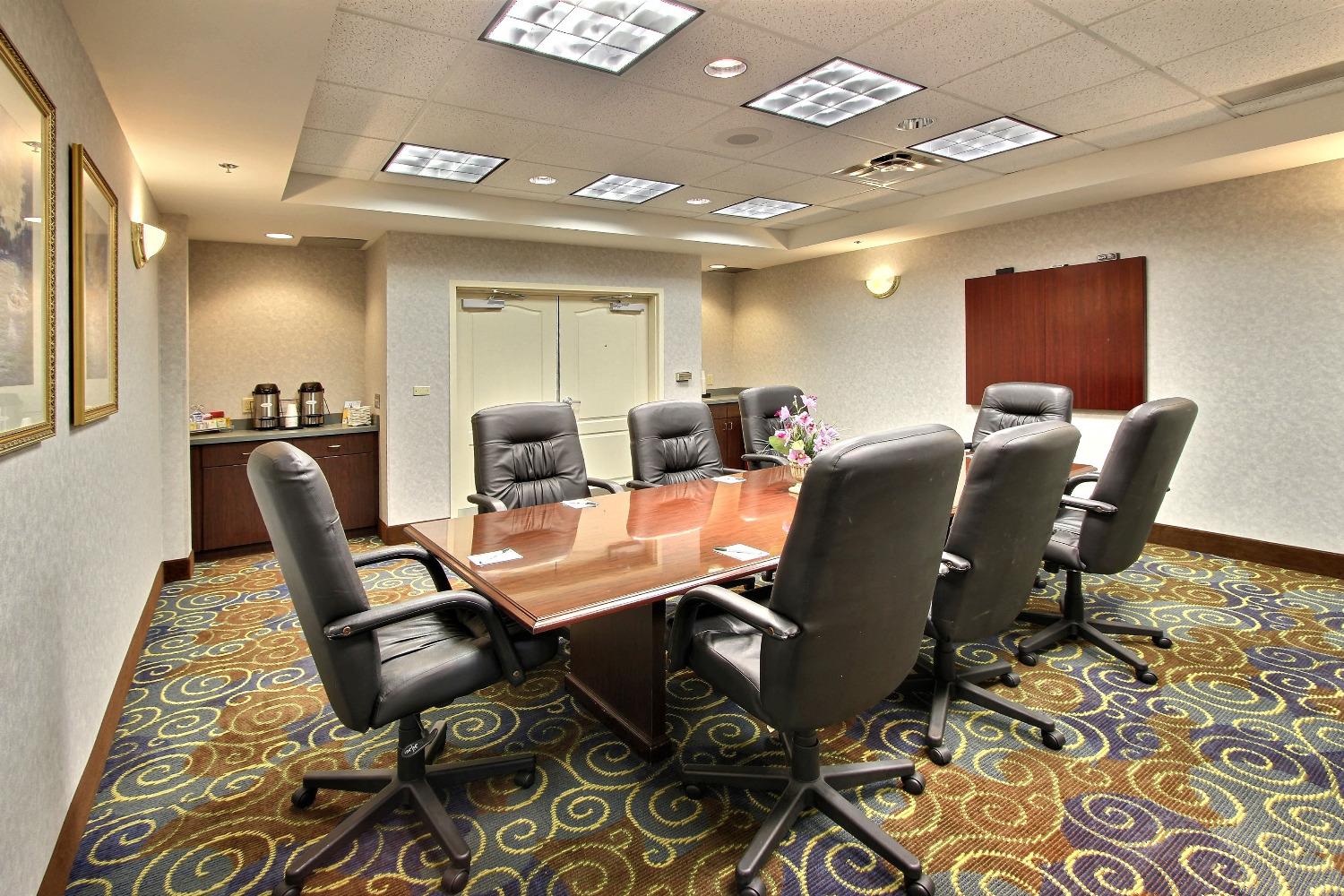 Surestay Plus By Best Western Orlando Lake Buena Vista Bagian luar foto