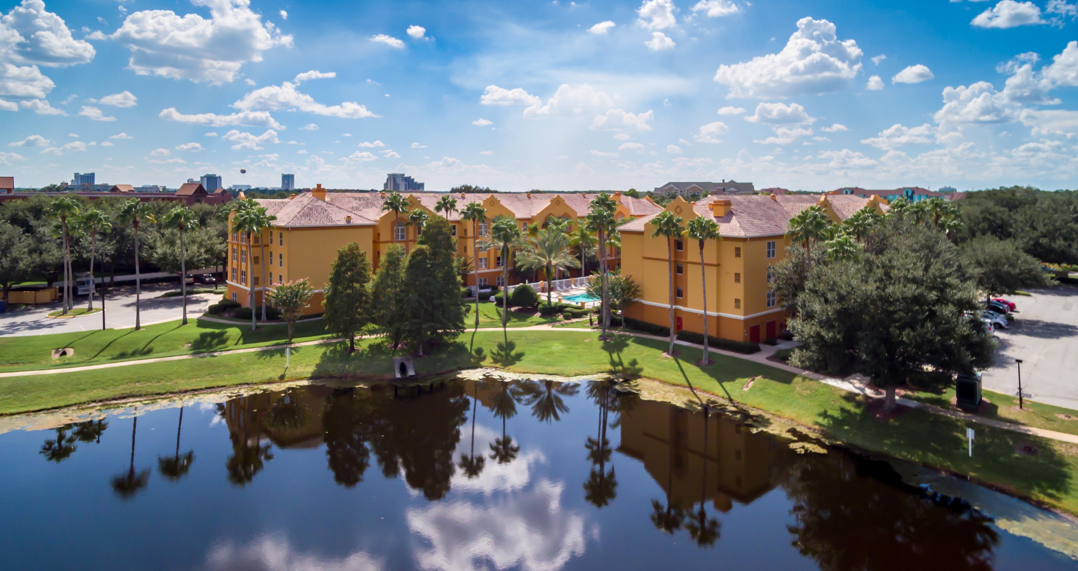 Surestay Plus By Best Western Orlando Lake Buena Vista Bagian luar foto