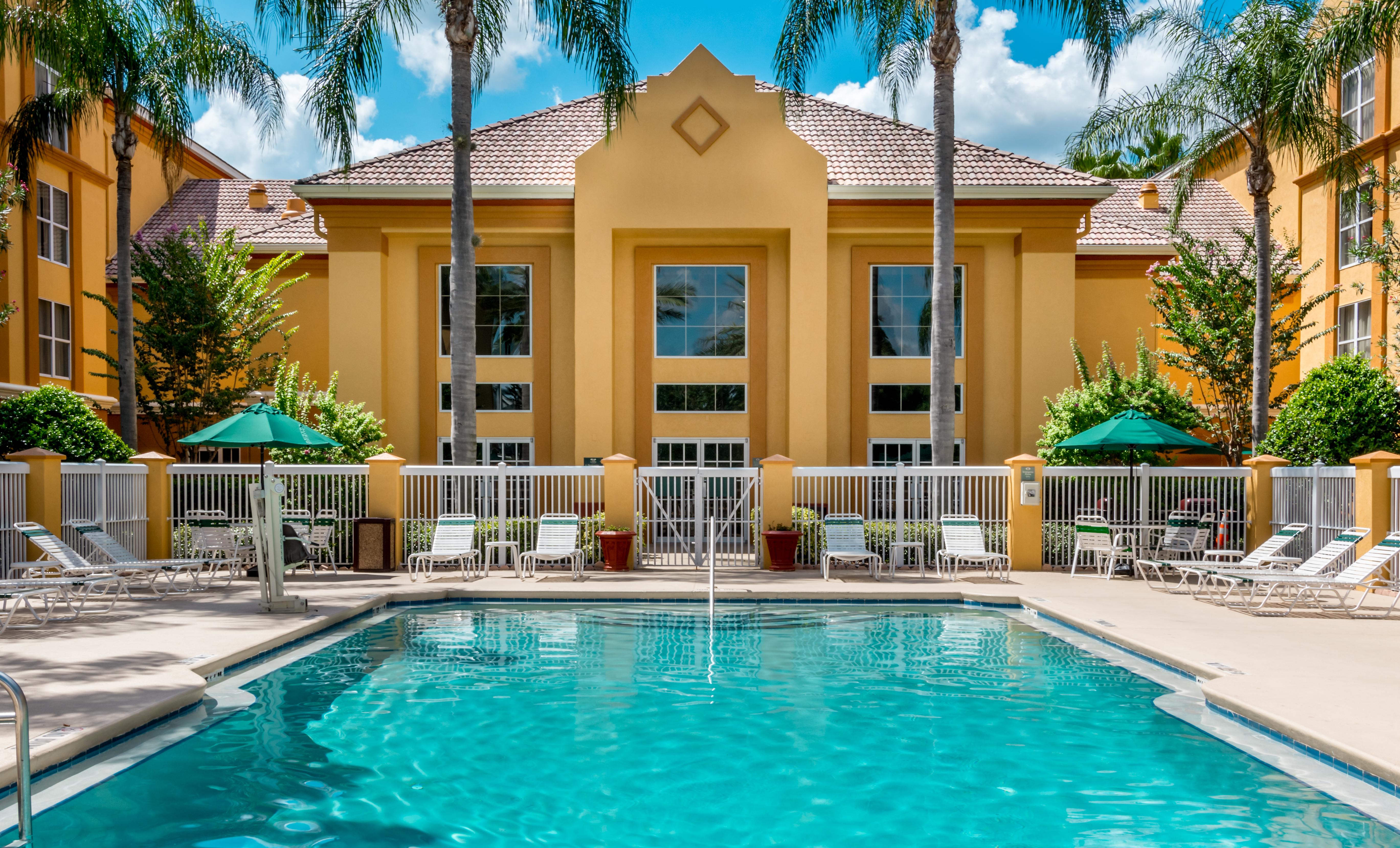 Surestay Plus By Best Western Orlando Lake Buena Vista Bagian luar foto