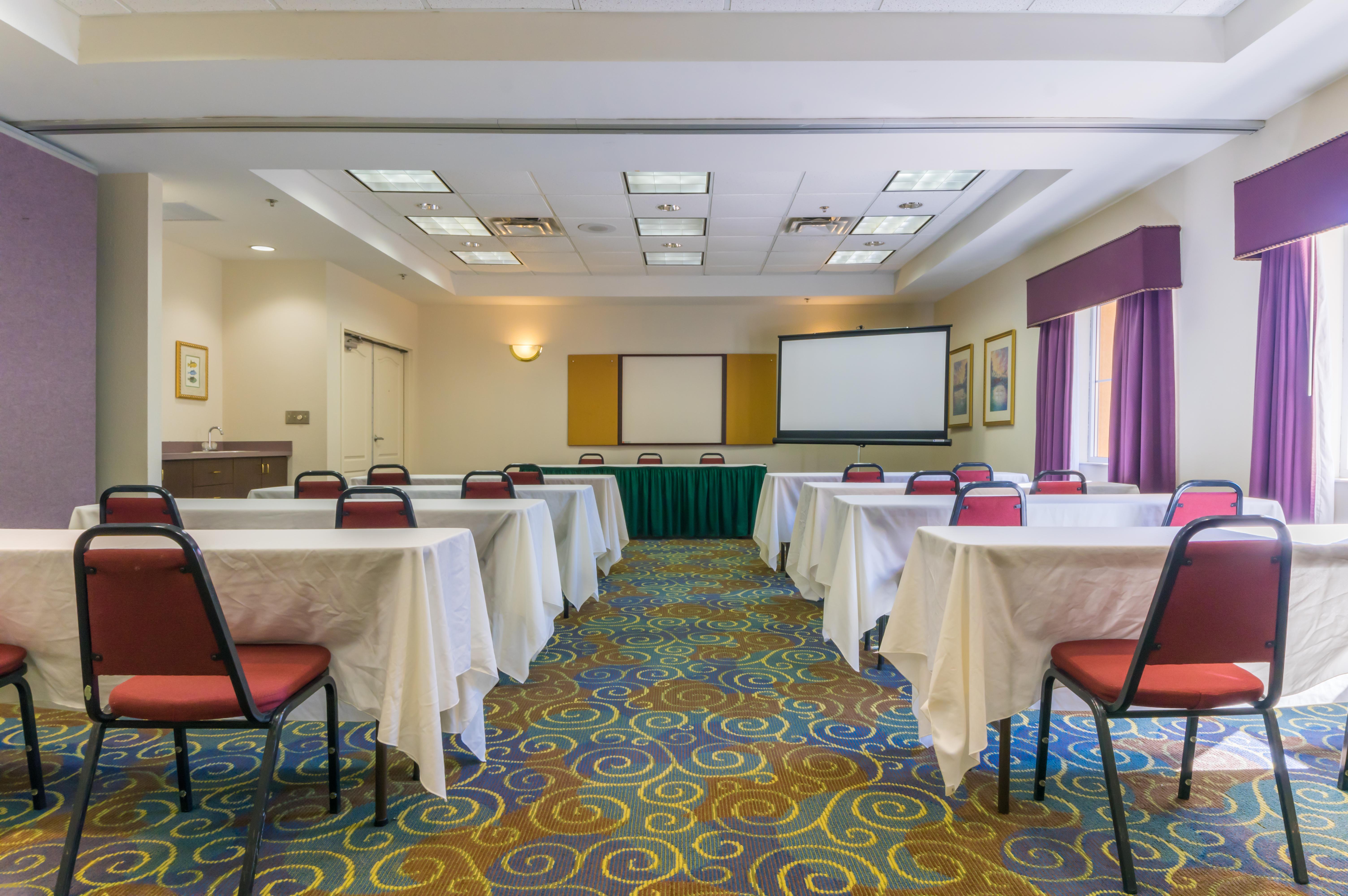 Surestay Plus By Best Western Orlando Lake Buena Vista Bagian luar foto