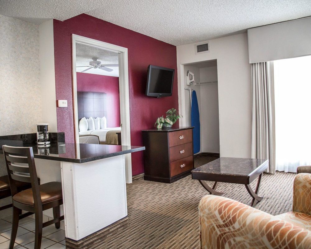 Surestay Plus By Best Western Orlando Lake Buena Vista Bagian luar foto