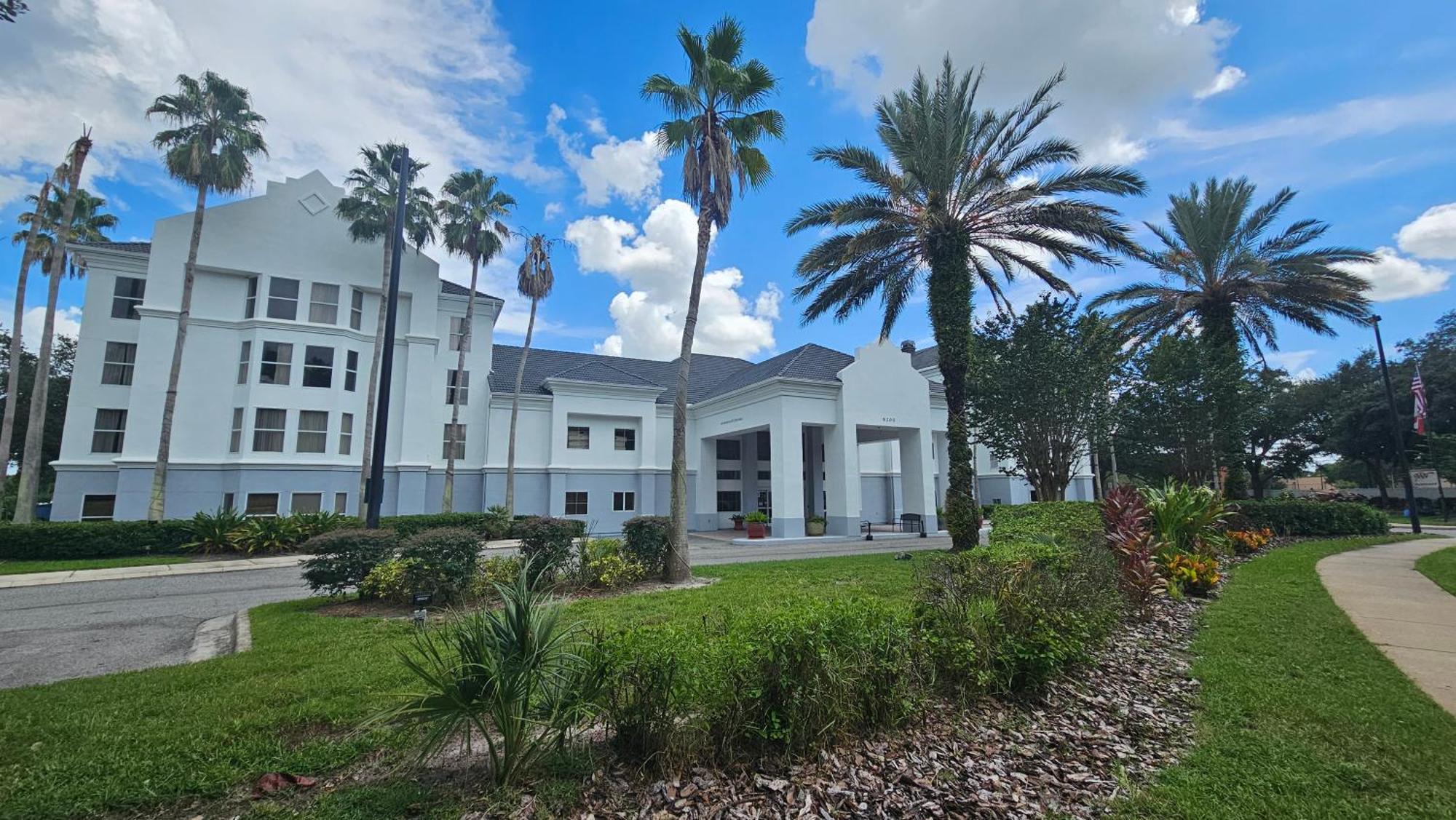 Surestay Plus By Best Western Orlando Lake Buena Vista Bagian luar foto