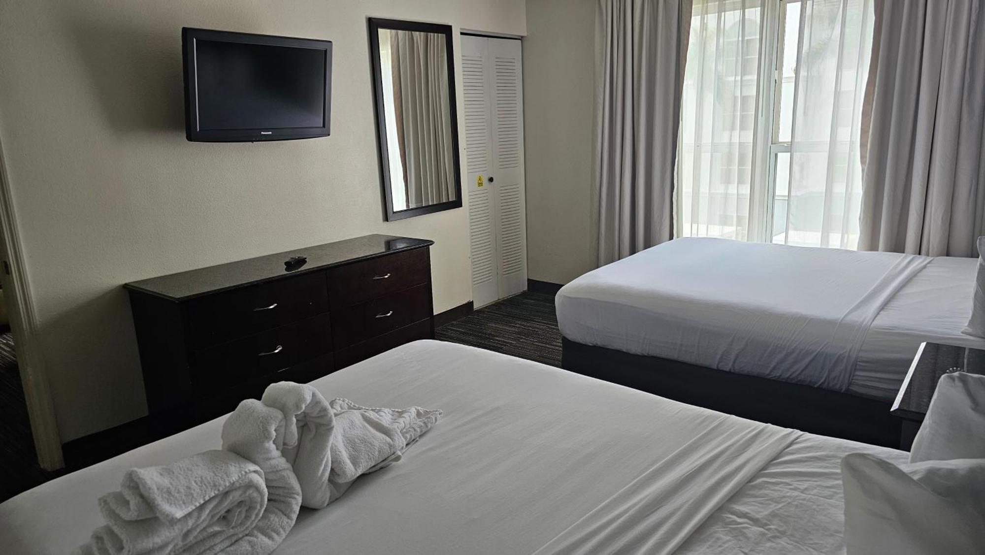 Surestay Plus By Best Western Orlando Lake Buena Vista Bagian luar foto