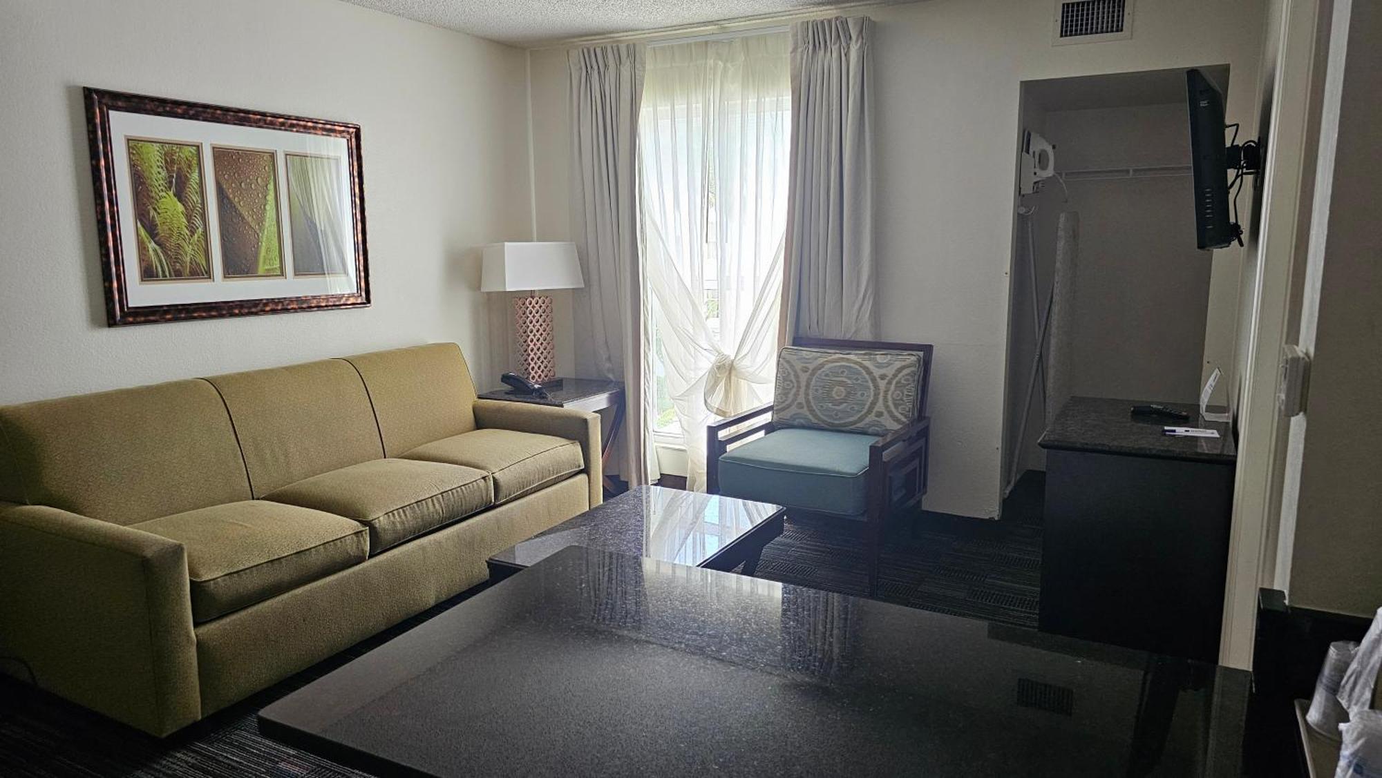 Surestay Plus By Best Western Orlando Lake Buena Vista Bagian luar foto
